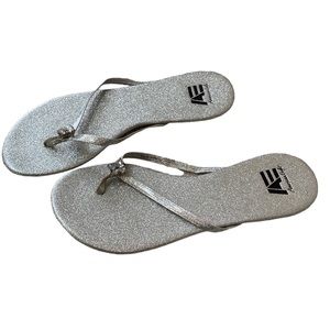 American Eagle by Payless Women’s size 7 silver glitter sandals with rhinestone